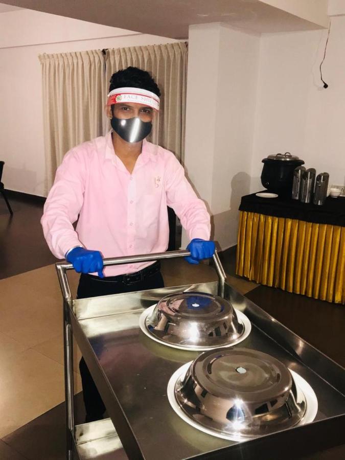 Hotel Grand Bee Bangalore Dış mekan fotoğraf