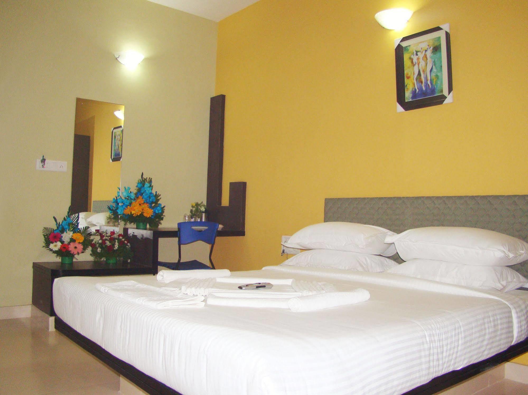 Hotel Grand Bee Bangalore Dış mekan fotoğraf